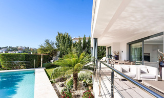 Villa de luxe moderniste à vendre dans une urbanisation fermée à La Quinta, Marbella - Benahavis 65707 