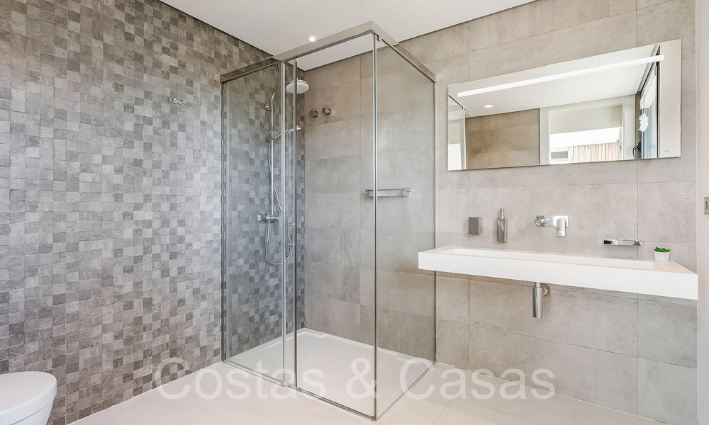 Villa de luxe moderniste à vendre dans une urbanisation fermée à La Quinta, Marbella - Benahavis 65713