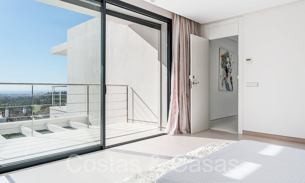 Villa de luxe moderniste à vendre dans une urbanisation fermée à La Quinta, Marbella - Benahavis 65715