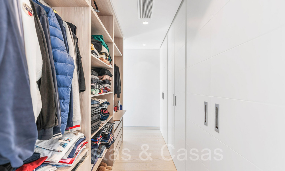 Villa de luxe moderniste à vendre dans une urbanisation fermée à La Quinta, Marbella - Benahavis 65719