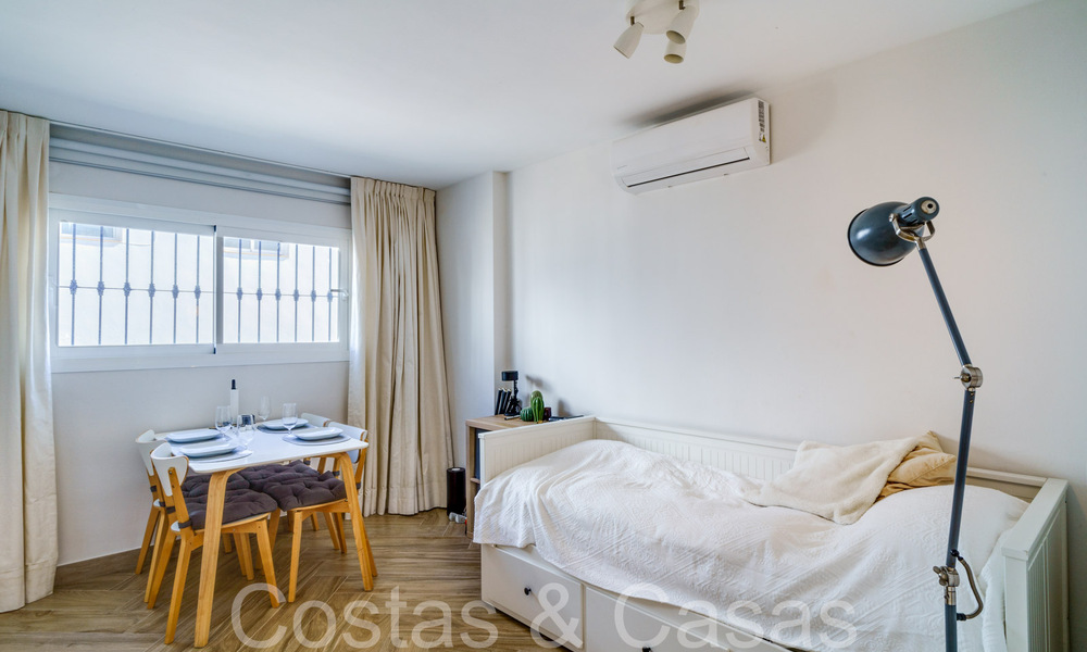 Maison mitoyenne moderne rénovée à vendre sur le New Golden Mile entre Marbella et Estepona 65724