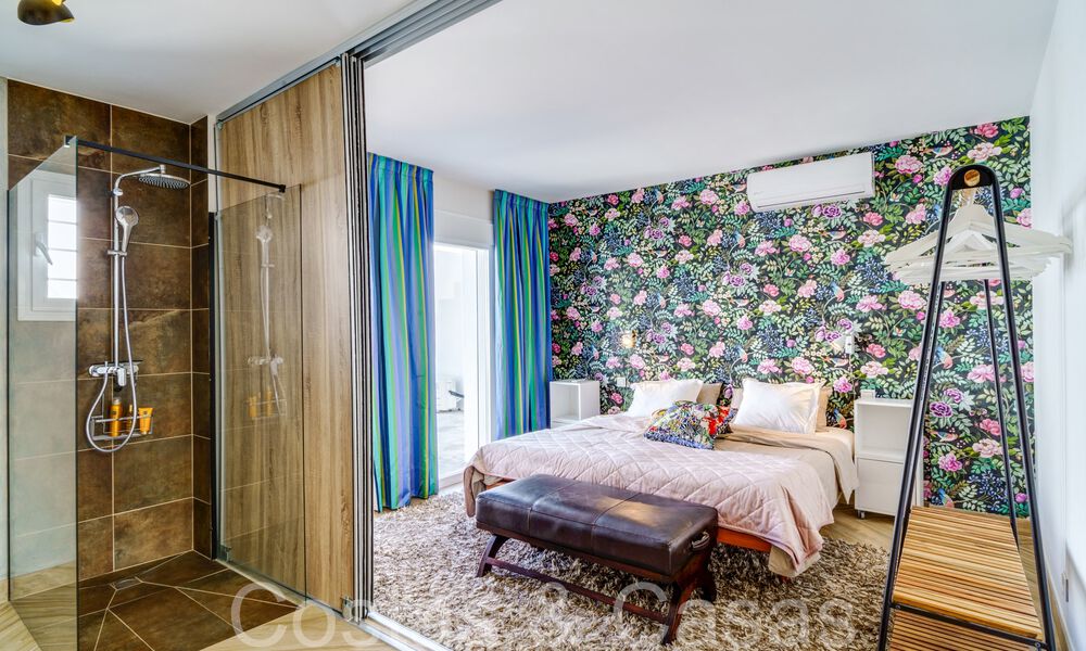 Maison mitoyenne moderne rénovée à vendre sur le New Golden Mile entre Marbella et Estepona 65740