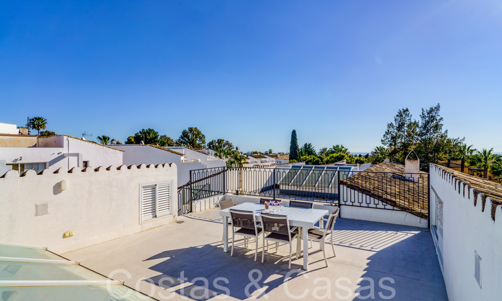 Maison mitoyenne moderne rénovée à vendre sur le New Golden Mile entre Marbella et Estepona 65746