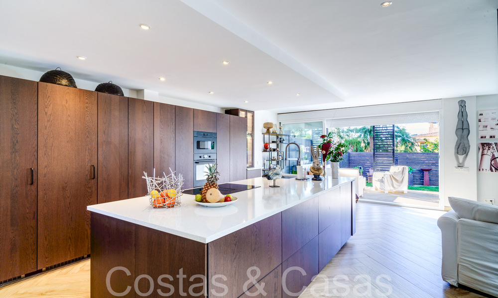 Maison mitoyenne moderne rénovée à vendre sur le New Golden Mile entre Marbella et Estepona 65754