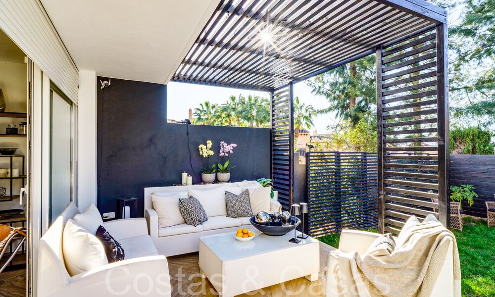 Maison mitoyenne moderne rénovée à vendre sur le New Golden Mile entre Marbella et Estepona 65757