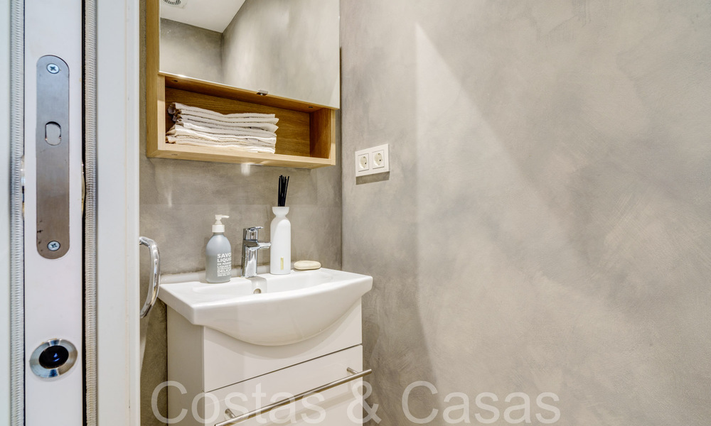 Maison mitoyenne moderne rénovée à vendre sur le New Golden Mile entre Marbella et Estepona 65761