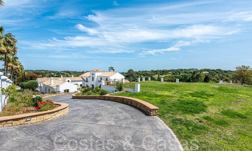 Propriété de luxe à vendre au milieu des terrains de golf de Sotogrande, Costa del Sol 65180