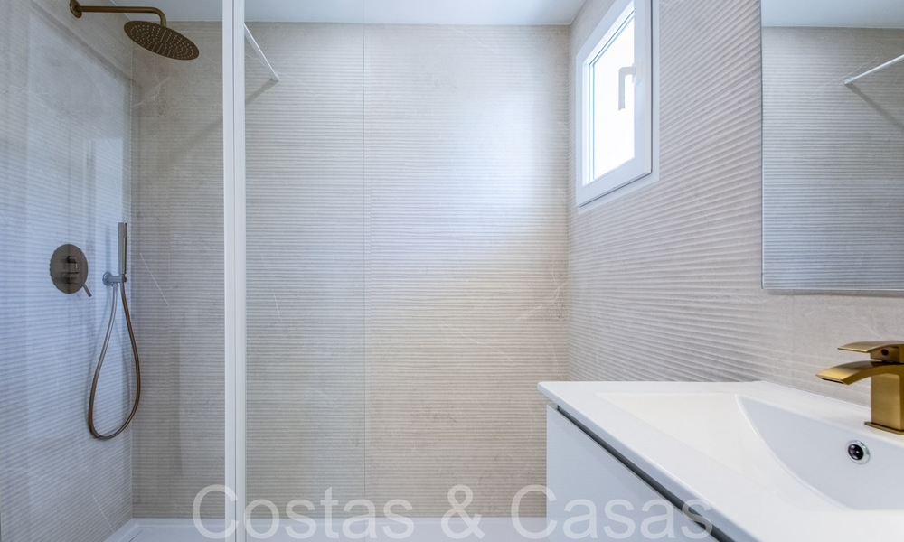 Maison contemporaine rénovée avec de belles vues sur la mer à vendre à Riviera del Sol, Mijas, Costa del Sol 65813