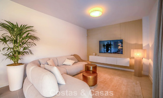 Appartements de nouvelle construction au design avant-gardiste à vendre, en première ligne de golf à Casares, Costa del Sol 799000 