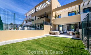 Appartements de nouvelle construction au design avant-gardiste à vendre, en première ligne de golf à Casares, Costa del Sol 799021 