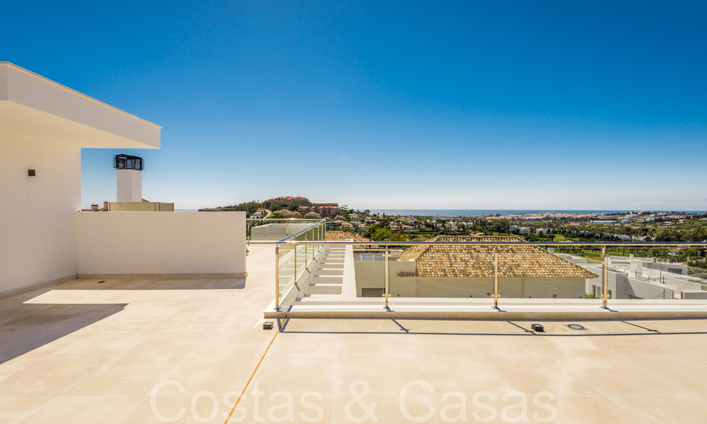 Villa neuve de style architectural moderne à vendre dans la vallée du golf de Nueva Andalucia, Marbella 65900