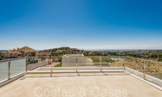 Villa neuve de style architectural moderne à vendre dans la vallée du golf de Nueva Andalucia, Marbella 65903 