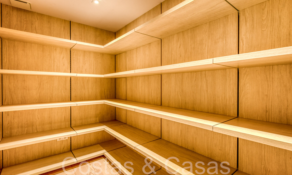 Villa neuve de style architectural moderne à vendre dans la vallée du golf de Nueva Andalucia, Marbella 65909