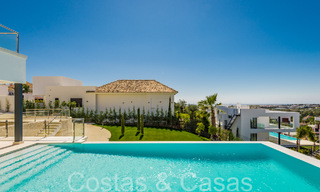 Villa neuve de style architectural moderne à vendre dans la vallée du golf de Nueva Andalucia, Marbella 65914 