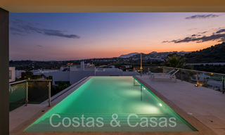 Villa neuve de style architectural moderne à vendre dans la vallée du golf de Nueva Andalucia, Marbella 65925 