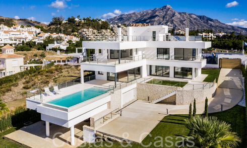 Villa neuve de style architectural moderne à vendre dans la vallée du golf de Nueva Andalucia, Marbella 65932