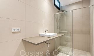 Villa neuve de style architectural moderne à vendre dans la vallée du golf de Nueva Andalucia, Marbella 65937 