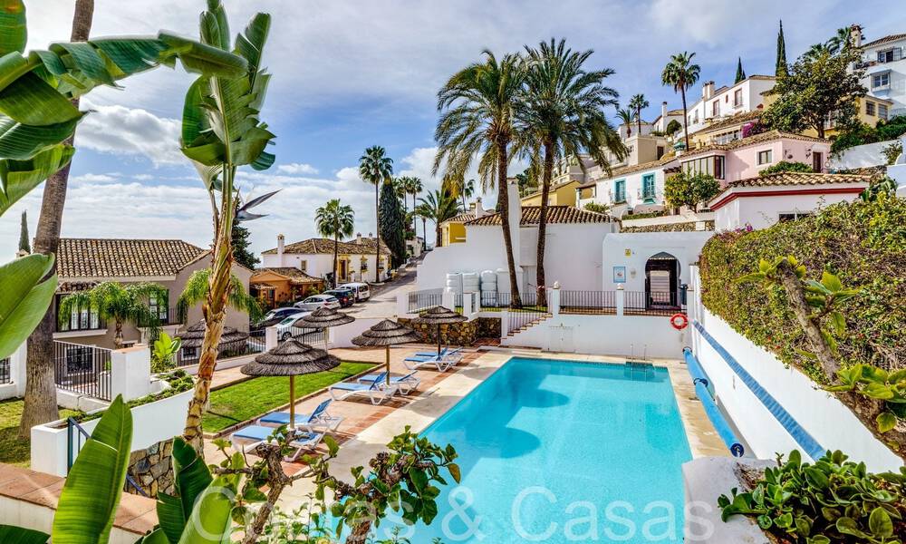 Maison mitoyenne pittoresque avec vue sur la mer à vendre sur les collines de Marbella - Benahavis 65944