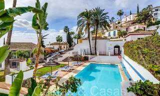 Maison mitoyenne pittoresque avec vue sur la mer à vendre sur les collines de Marbella - Benahavis 65944 