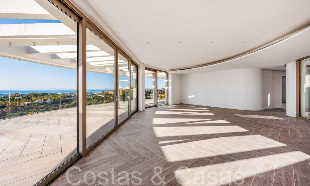 Penthouse exclusif avec vue sur la mer, le golf et la montagne à vendre à Benahavis - Marbella 65877