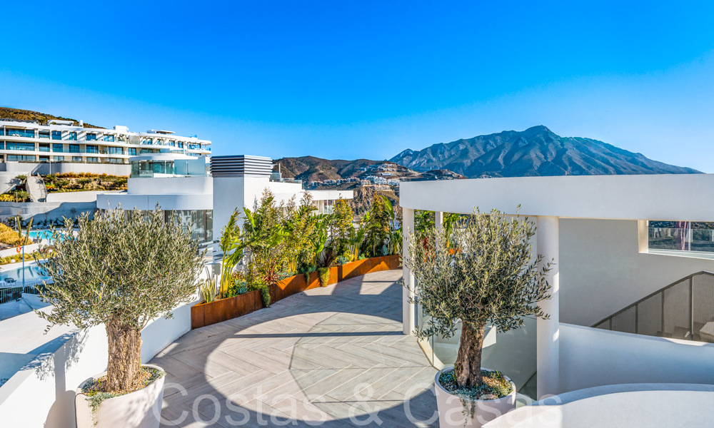 Penthouse exclusif avec vue sur la mer, le golf et la montagne à vendre à Benahavis - Marbella 65879