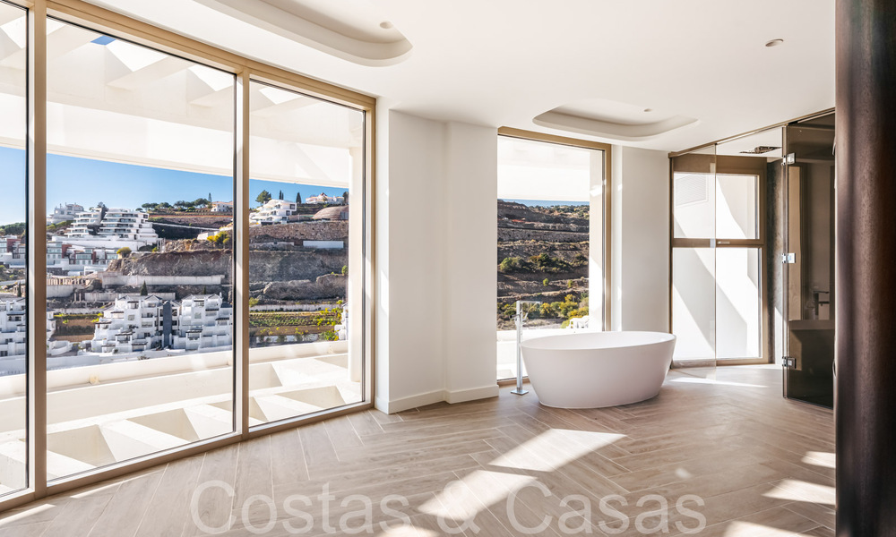 Penthouse exclusif avec vue sur la mer, le golf et la montagne à vendre à Benahavis - Marbella 65883