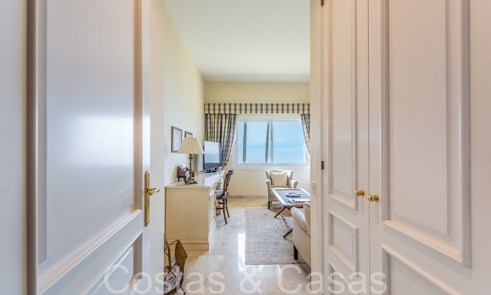 Appartement spacieux à vendre dans un complexe de plage fermé avec vue imprenable sur la mer à l'est du centre de Marbella 66044