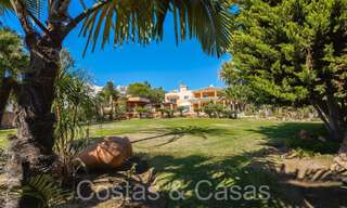 Villa andalouse à vendre directement sur la plage, sur le New Golden Mile entre Marbella et Estepona 66248 