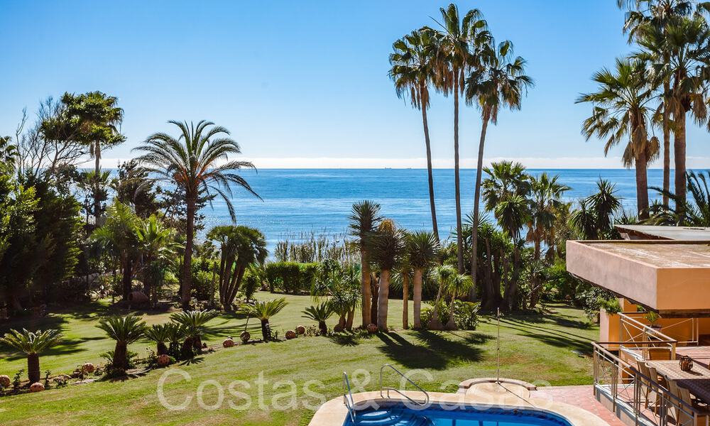 Villa andalouse à vendre directement sur la plage, sur le New Golden Mile entre Marbella et Estepona 66260