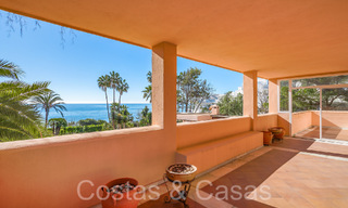 Villa andalouse à vendre directement sur la plage, sur le New Golden Mile entre Marbella et Estepona 66262 