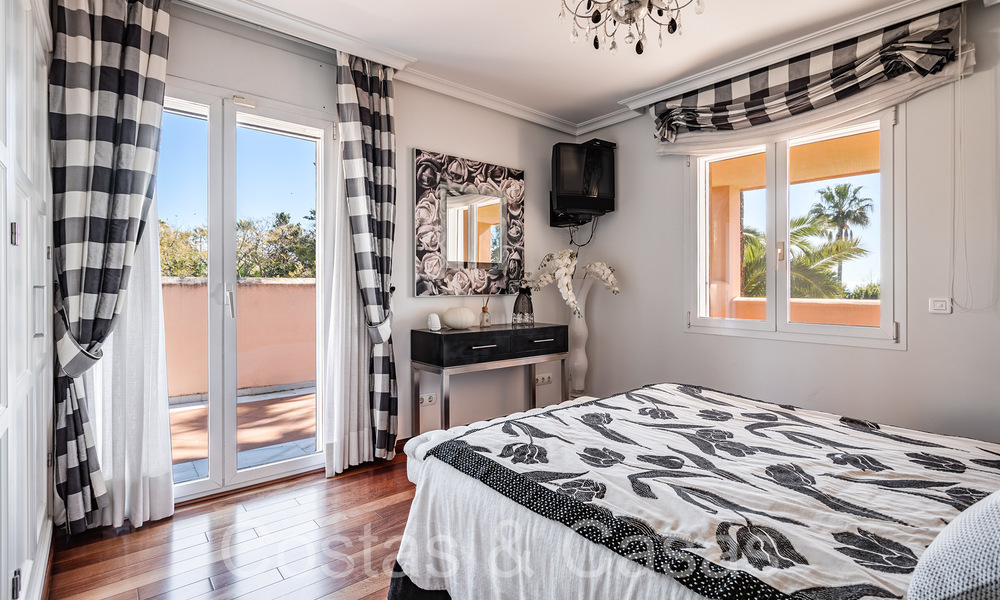 Villa andalouse à vendre directement sur la plage, sur le New Golden Mile entre Marbella et Estepona 66270