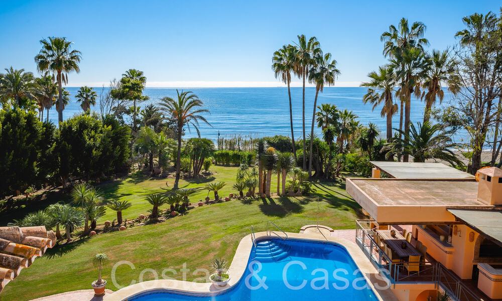 Villa andalouse à vendre directement sur la plage, sur le New Golden Mile entre Marbella et Estepona 66274