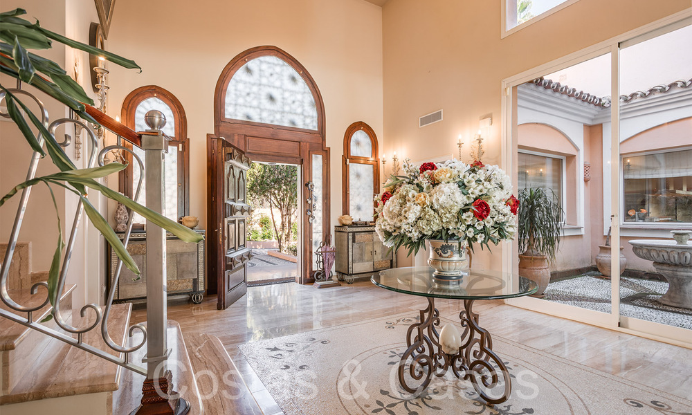 Villa andalouse à vendre directement sur la plage, sur le New Golden Mile entre Marbella et Estepona 66281