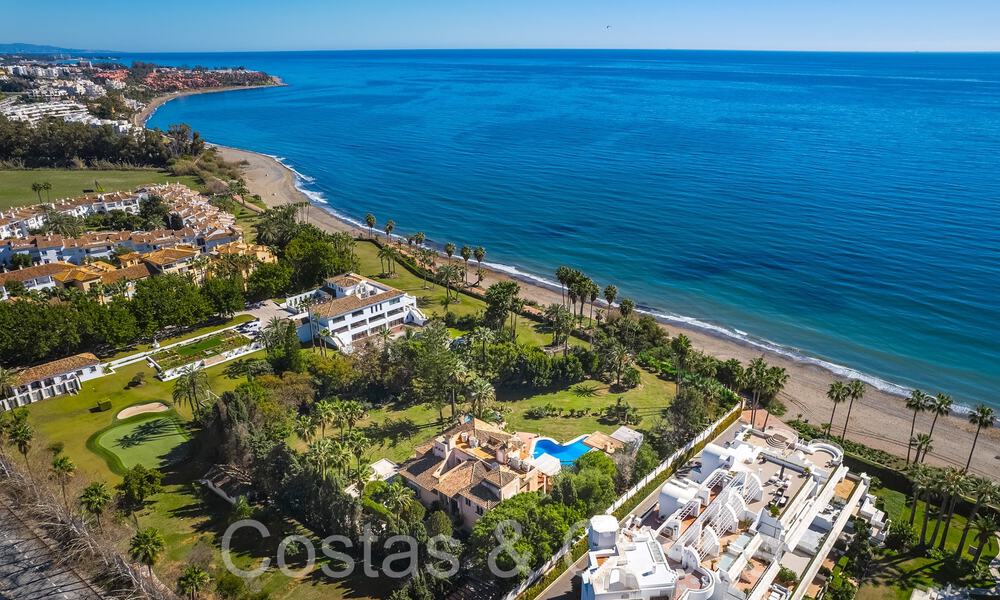 Villa andalouse à vendre directement sur la plage, sur le New Golden Mile entre Marbella et Estepona 66286
