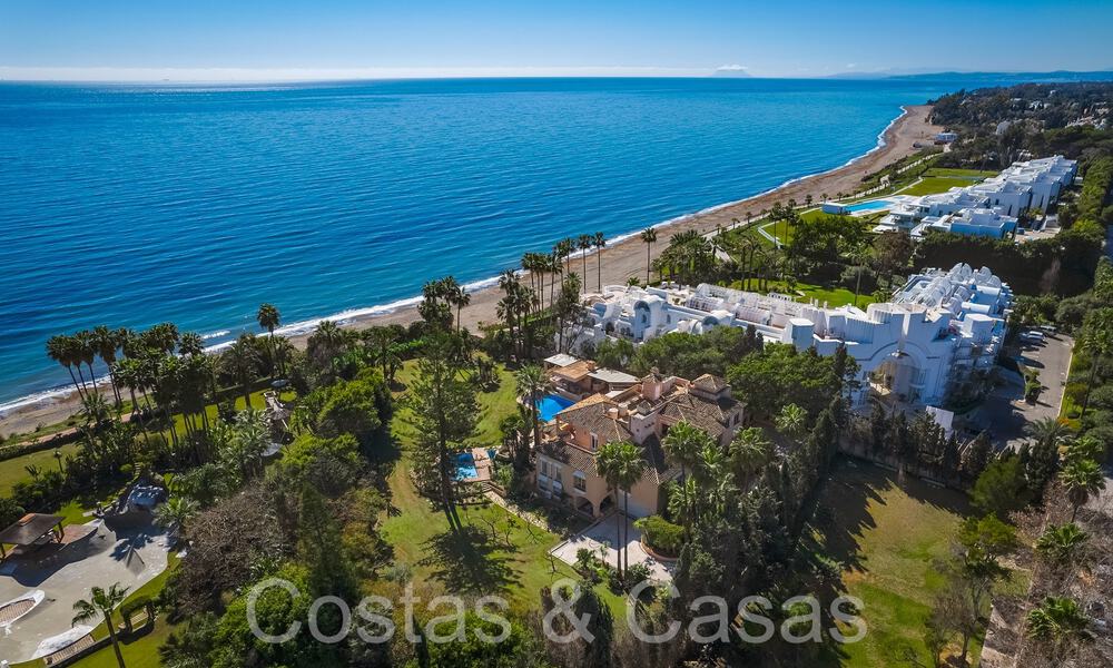 Villa andalouse à vendre directement sur la plage, sur le New Golden Mile entre Marbella et Estepona 66287