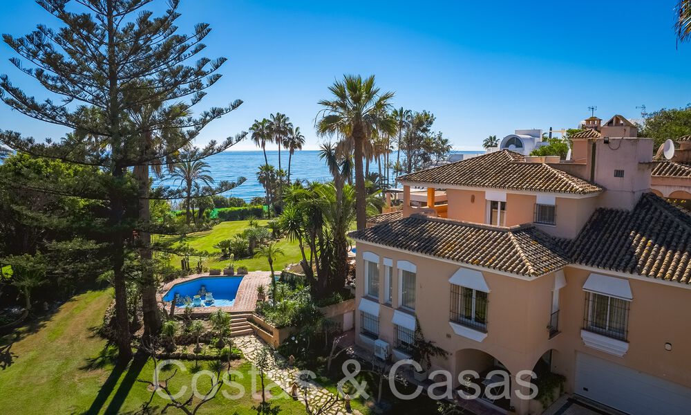 Villa andalouse à vendre directement sur la plage, sur le New Golden Mile entre Marbella et Estepona 66288