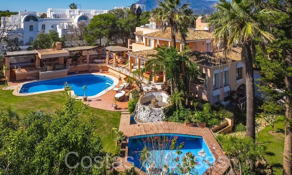 Villa andalouse à vendre directement sur la plage, sur le New Golden Mile entre Marbella et Estepona 66289