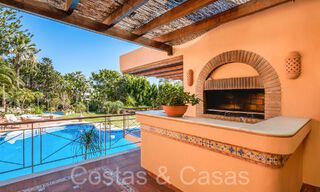 Villa andalouse à vendre directement sur la plage, sur le New Golden Mile entre Marbella et Estepona 66303 