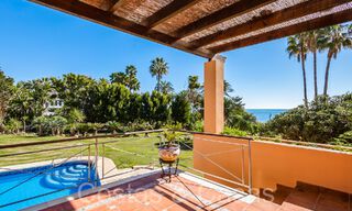 Villa andalouse à vendre directement sur la plage, sur le New Golden Mile entre Marbella et Estepona 66305 
