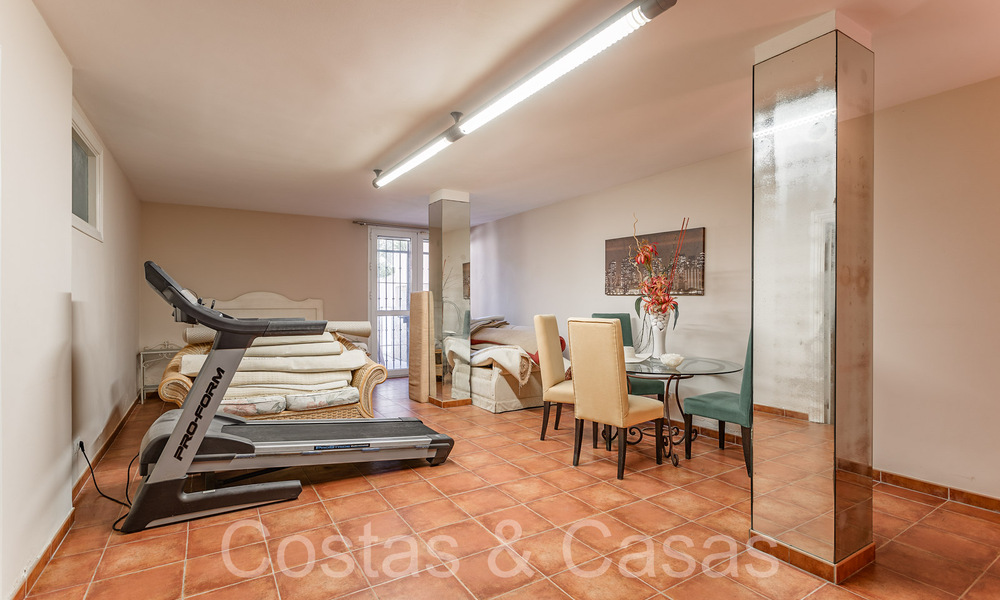 Villa andalouse à vendre directement sur la plage, sur le New Golden Mile entre Marbella et Estepona 66312