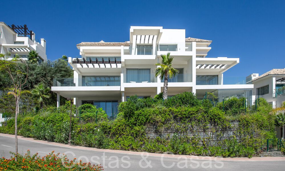 Prêt à emménager, penthouse flambant neuf de 3 chambres à vendre avec vue sur la mer dans un complexe fermé à Benahavis - Marbella 66205