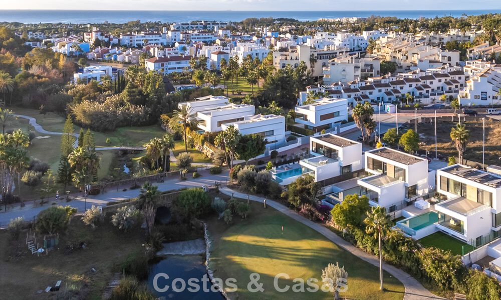 Prête à emménager, villa de luxe moderne à vendre à côté du terrain de golf sur le New Golden Mile, Marbella - Estepona 66428