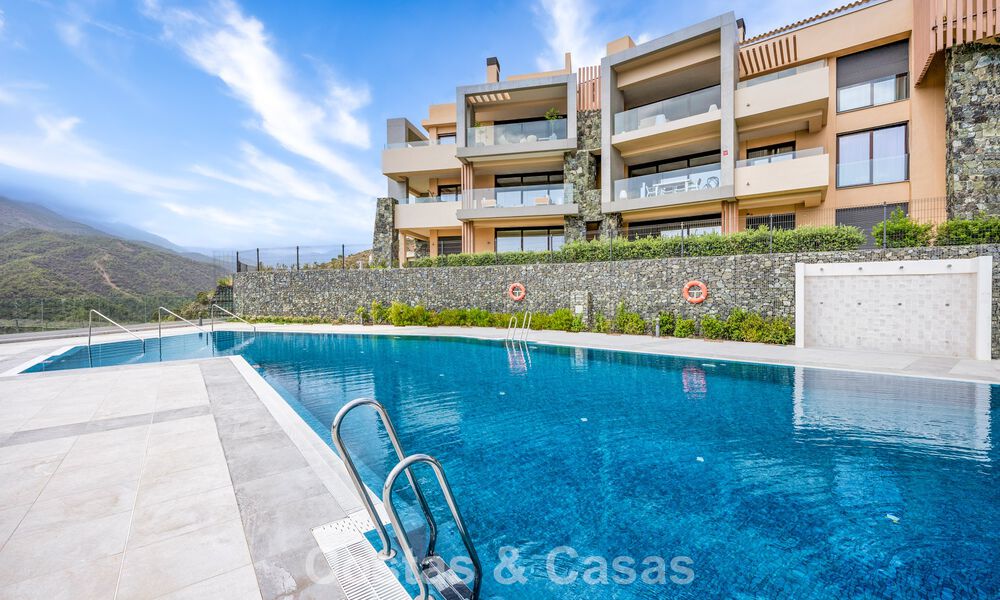 Prêt à emménager, appartement de luxe à vendre dans un prestigieux complexe de golf sur les collines de Marbella - Benahavis 66458