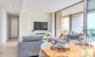 Prêt à emménager, appartement de luxe à vendre dans un prestigieux complexe de golf sur les collines de Marbella - Benahavis 66469 