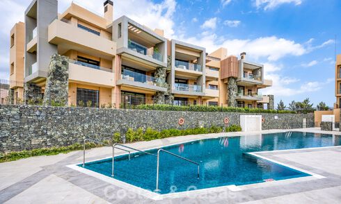 Prêt à emménager, appartement de luxe à vendre dans un prestigieux complexe de golf sur les collines de Marbella - Benahavis 66483