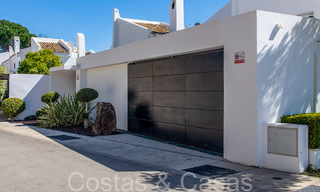 Villa de luxe andalouse intemporelle à vendre dans une zone sécurité près d'Aloha Golf à Nueva Andalucia, Marbella 66551 