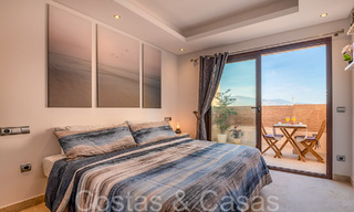 Penthouse en duplex contemporain à vendre dans un complexe de première ligne de plage avec piscine privée entre Marbella et Estepona 66597 