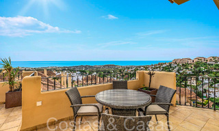 Magnifique penthouse double avec vue sur la mer à vendre dans un complexe 5 étoiles à Nueva Andalucia, Marbella 66649 