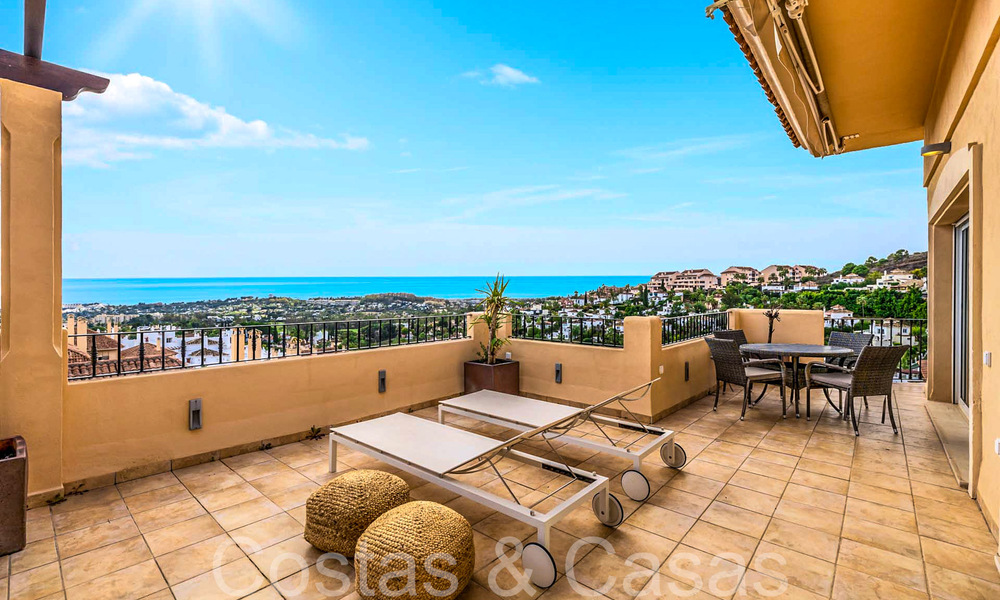 Magnifique penthouse double avec vue sur la mer à vendre dans un complexe 5 étoiles à Nueva Andalucia, Marbella 66651
