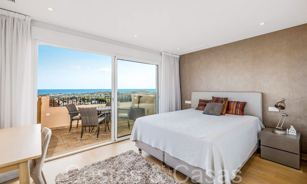 Magnifique penthouse double avec vue sur la mer à vendre dans un complexe 5 étoiles à Nueva Andalucia, Marbella 66689